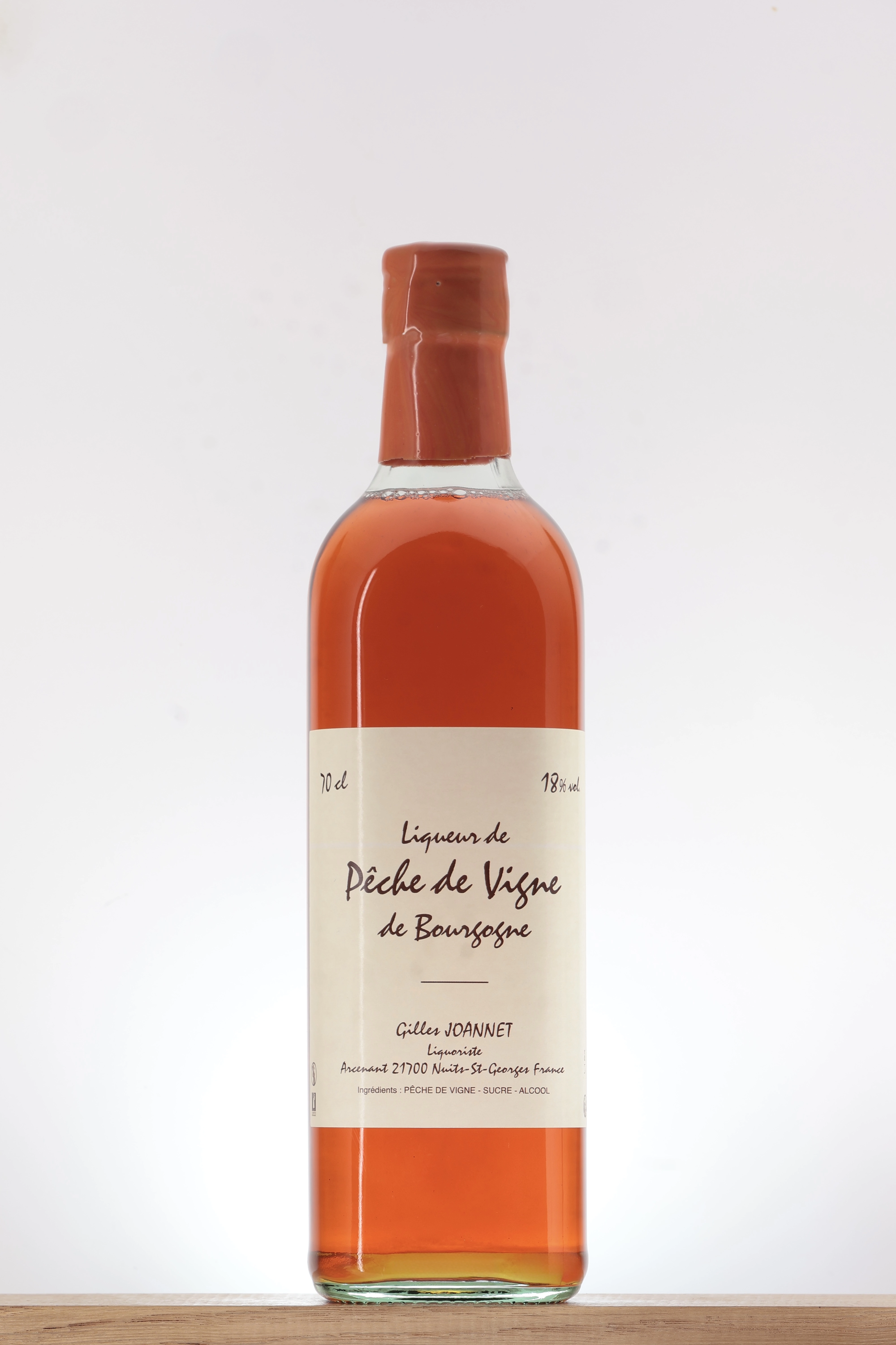 Liqueur de Pêche de Vigne de Bourgogne Gilles Joannet Liqueur de Pêche de Vigne de Bourgogne Gilles Joannet