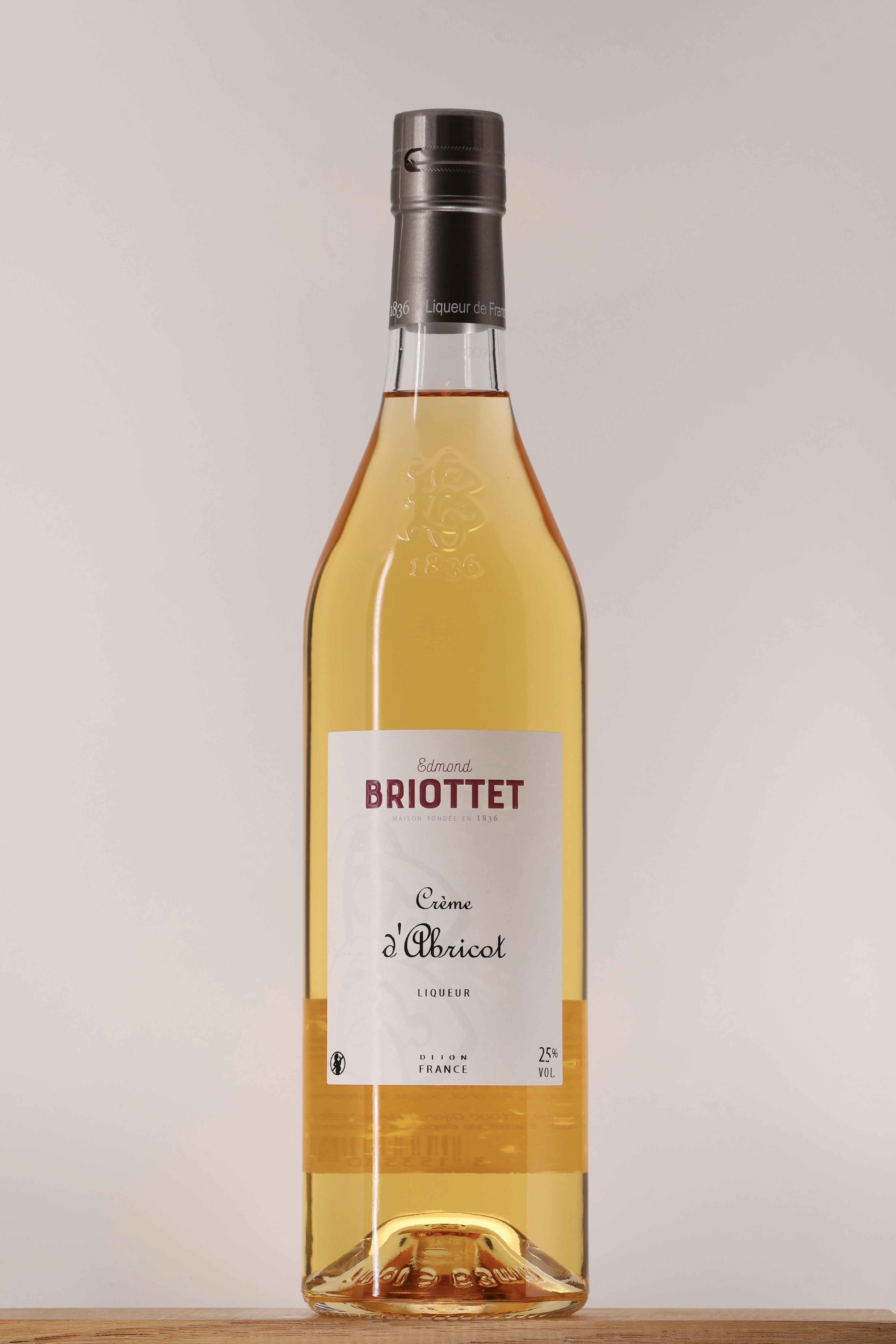 Liqueur d'Abricot Edmond Briottet Liqueur d'Abricot Edmond Briottet